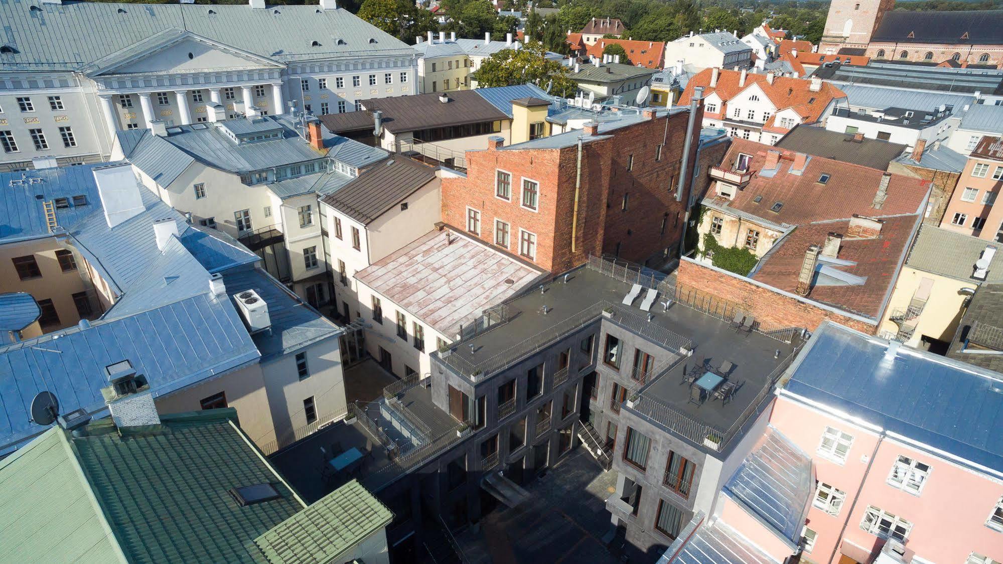 Konrad Old Town Aparthotel Tartu Extérieur photo